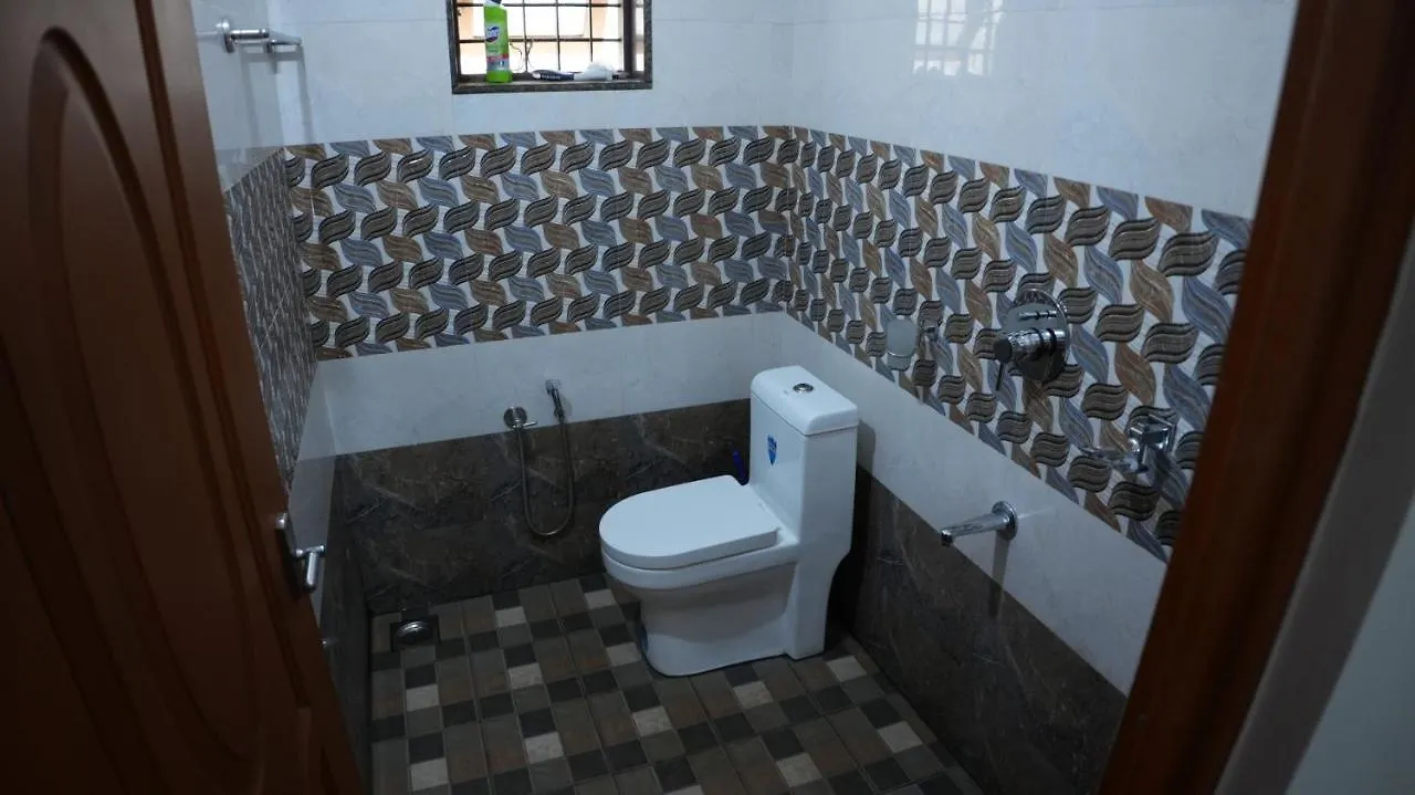 Thas Apartment Near Rajagiri Hospital Alwaye